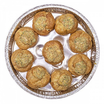 Фото Профитроли с улиткой под соусом песто