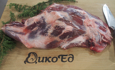 Превью Лопатка дикого кабана на кости (сеголеток)